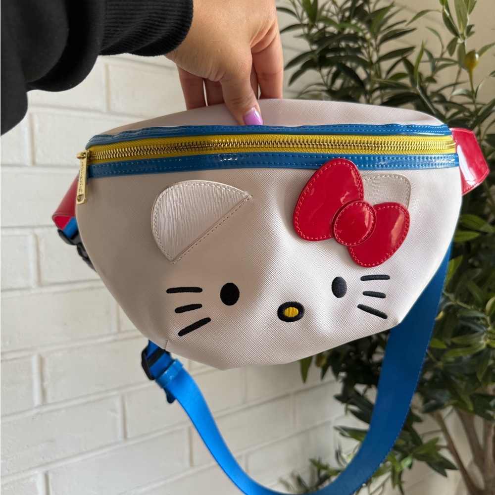 Hello Kitty Waist Bag by Loungefly - White and Blue
